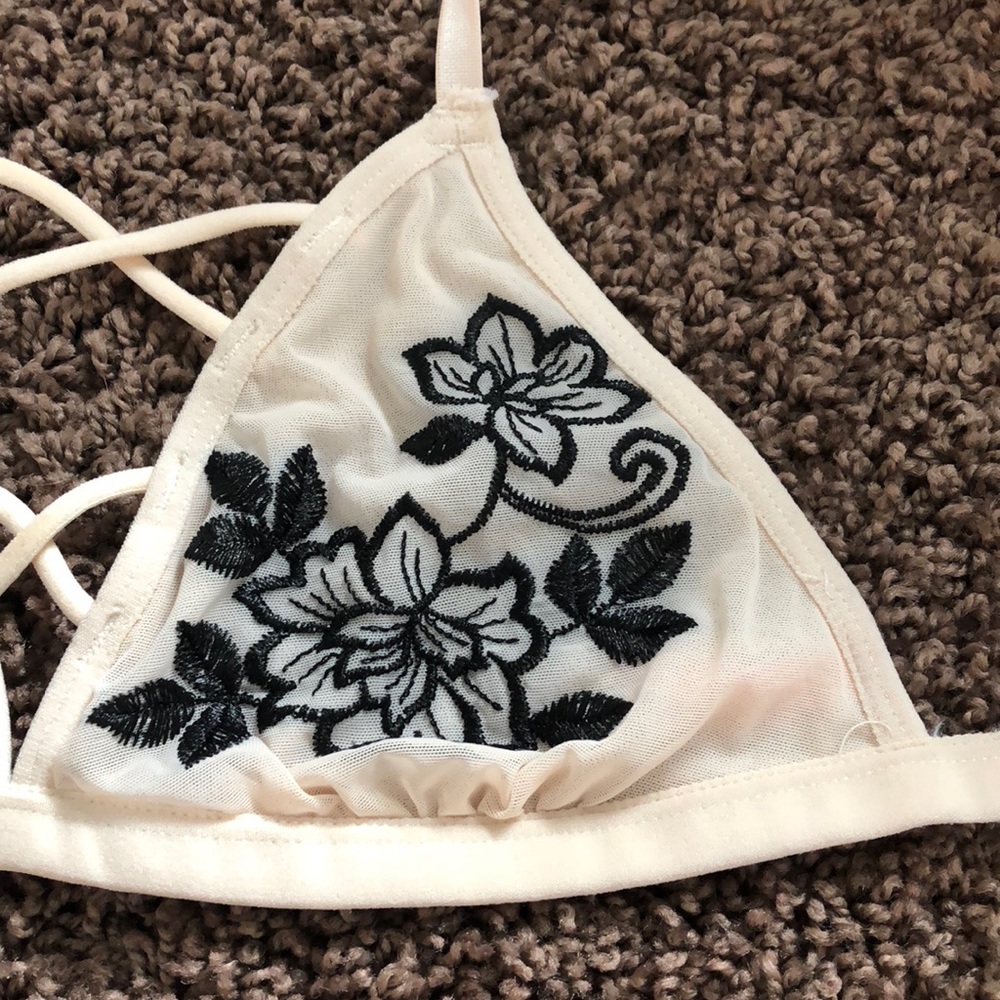 Bralette - Picture 2 of 4